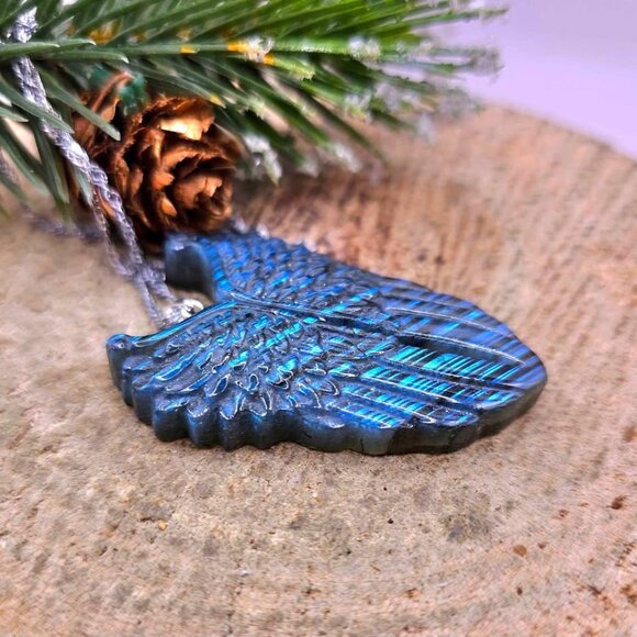 Nature Labradorite Carved Flashy Angel Wing Pendant Necklace - Picture 9 of 9